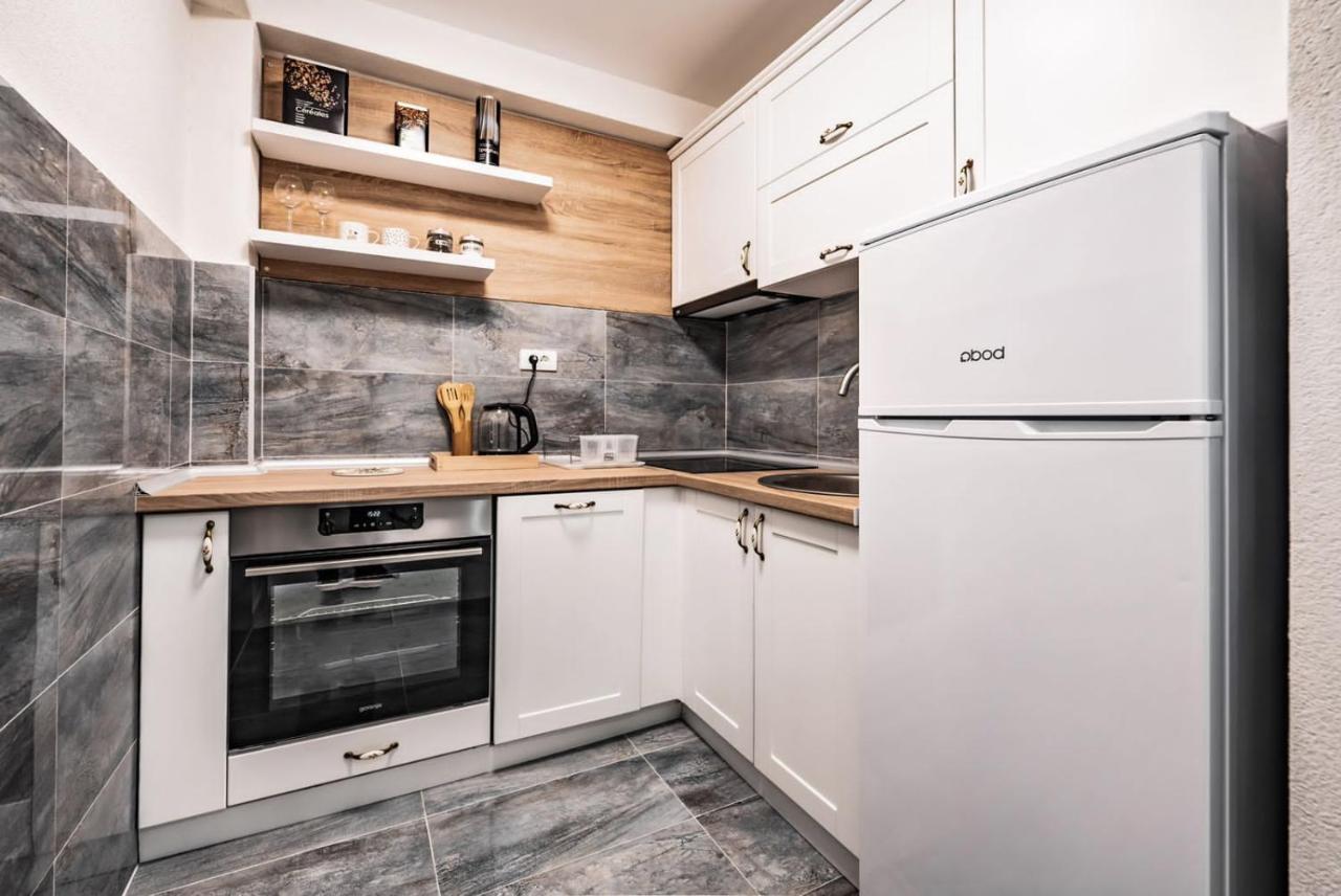 Apartments Sophia Котор Екстериор снимка