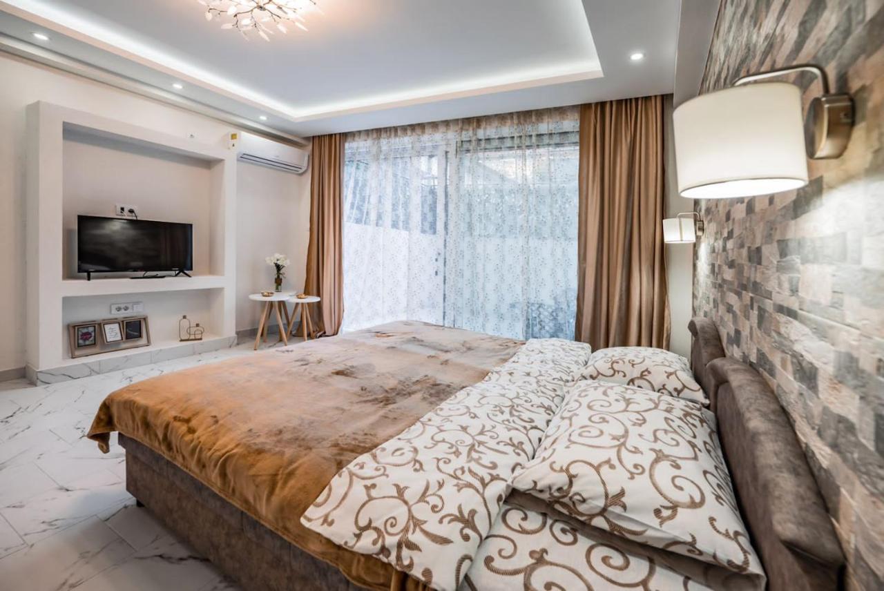 Apartments Sophia Котор Екстериор снимка