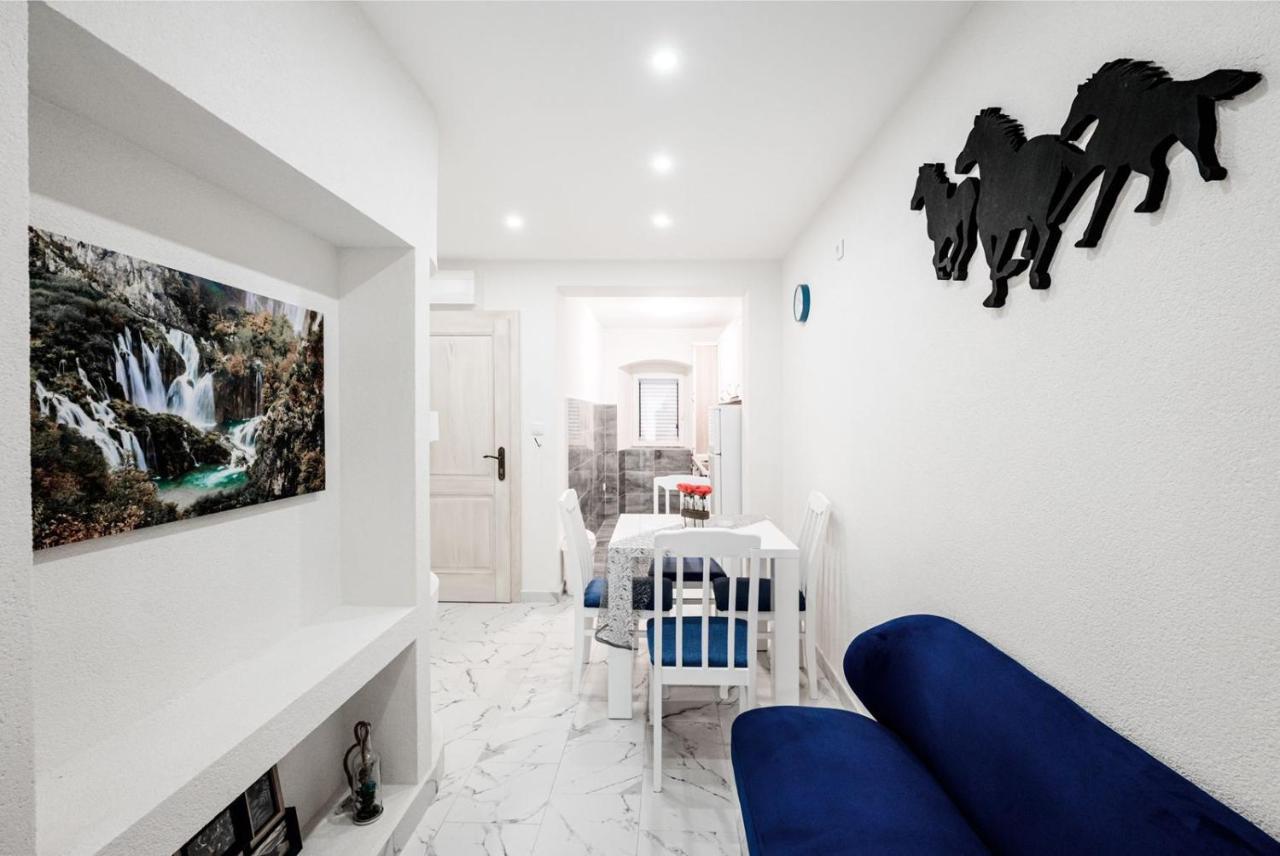 Apartments Sophia Котор Екстериор снимка