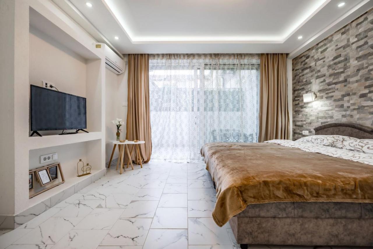 Apartments Sophia Котор Екстериор снимка